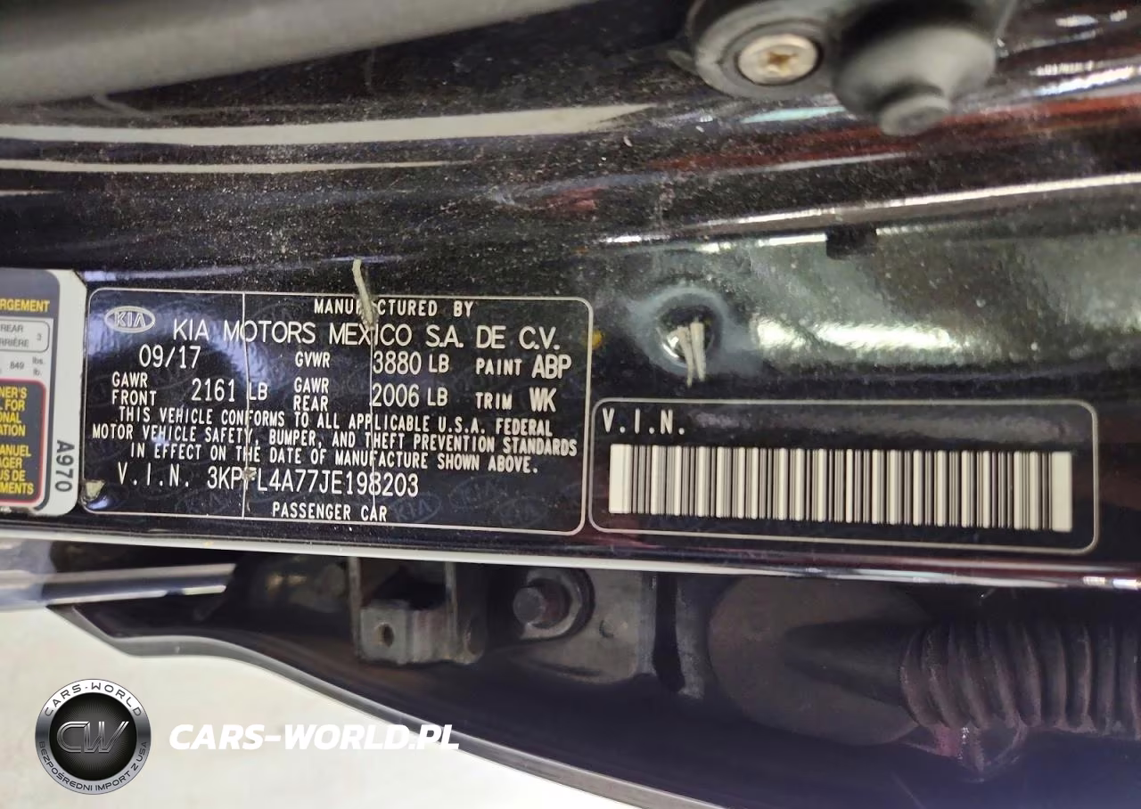 2018 Kia Forte S VIN:3KPFL4A77JE198203 - 12