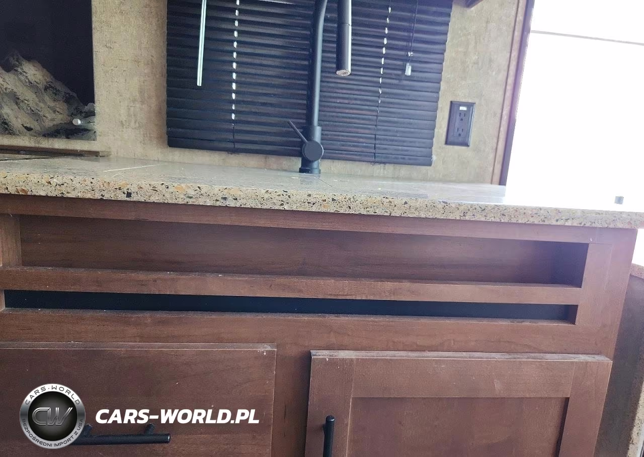 2024 WILDWOOD CHEROKEE  VIN:51W182529R1027797 - 9