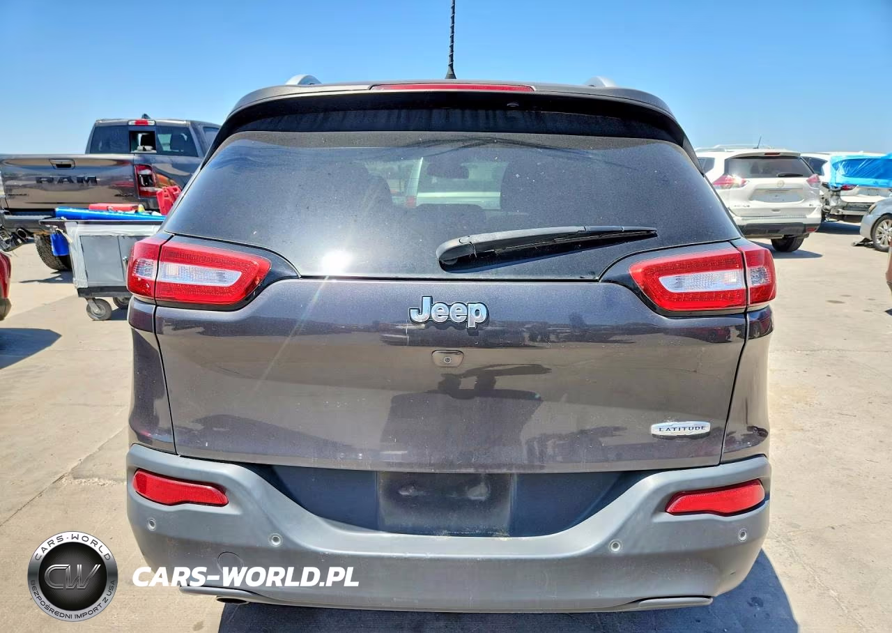 2017 Jeep Cherokee Latitude VIN:1C4PJLCB9HW653042 - 6