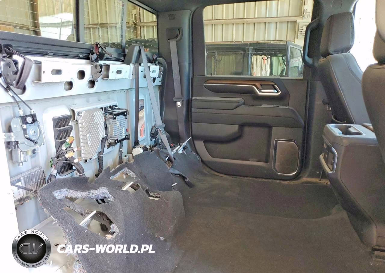2024 Chevrolet Silverado K2500 High Country VIN:2GC4YREY2R1249186 - 10