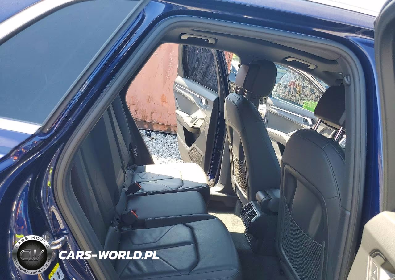 2022 Audi Q3 Premium Plus S Line 45 VIN:WA1EECF31N1124820 - 11