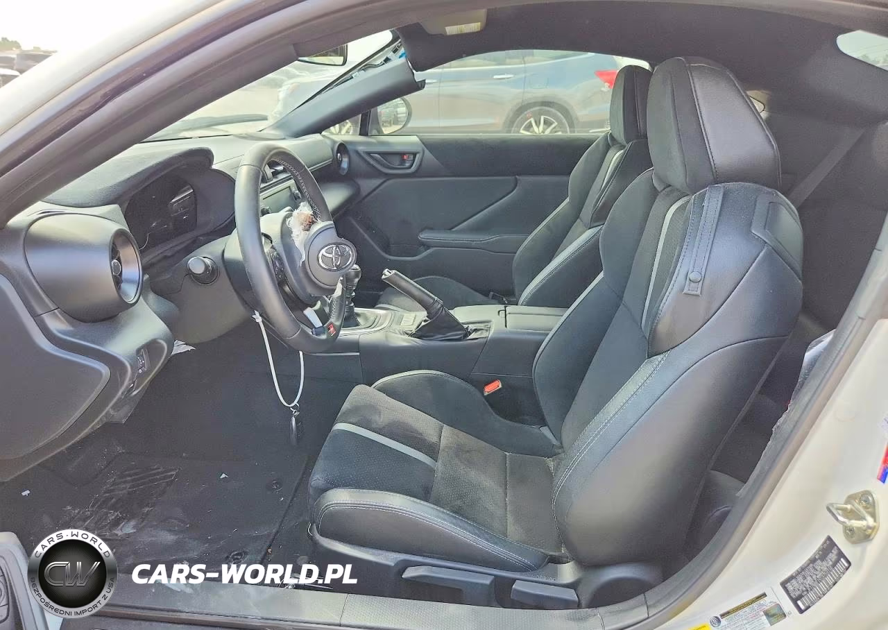 2025 Toyota Gr86 Premium VIN:JF1ZNBE15S9759334 - 7