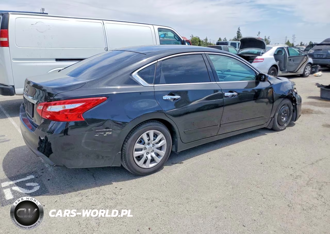 2017 Nissan Altima 2.5 S VIN:1N4AL3AP1HN341324 - 3