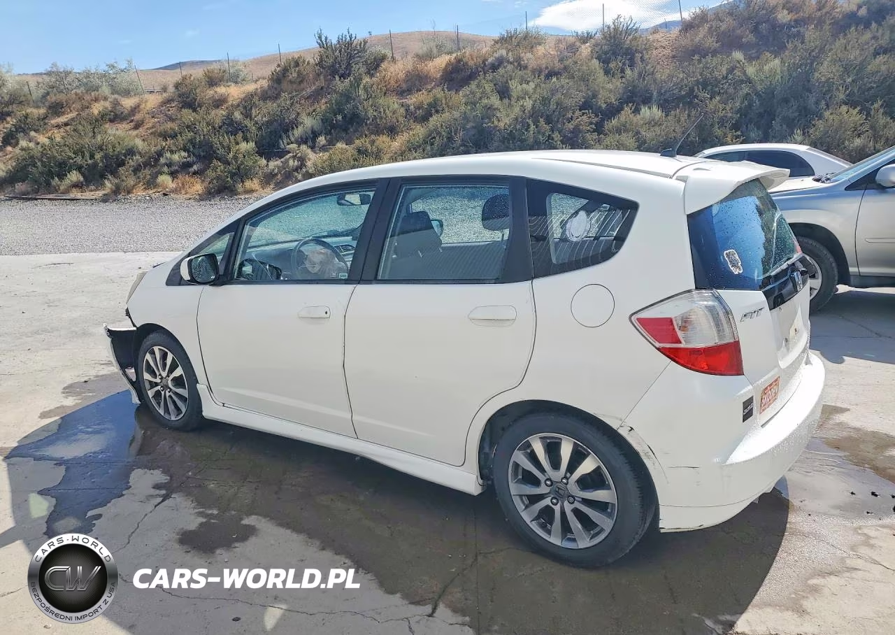 2013 Honda Fit Sport VIN:JHMGE8H5XDC020807 - 2