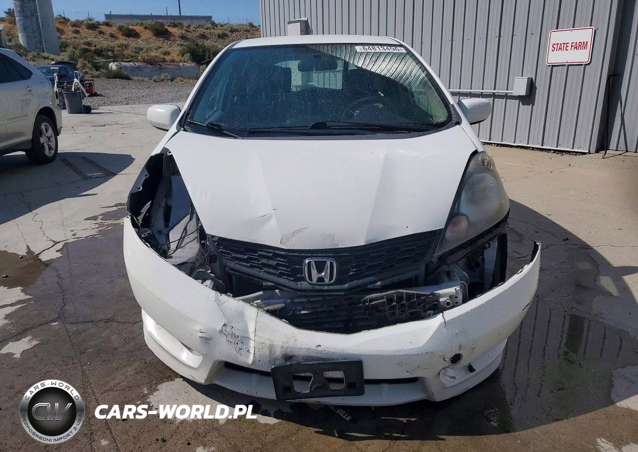 2013 Honda Fit Sport VIN:JHMGE8H5XDC020807 - 5