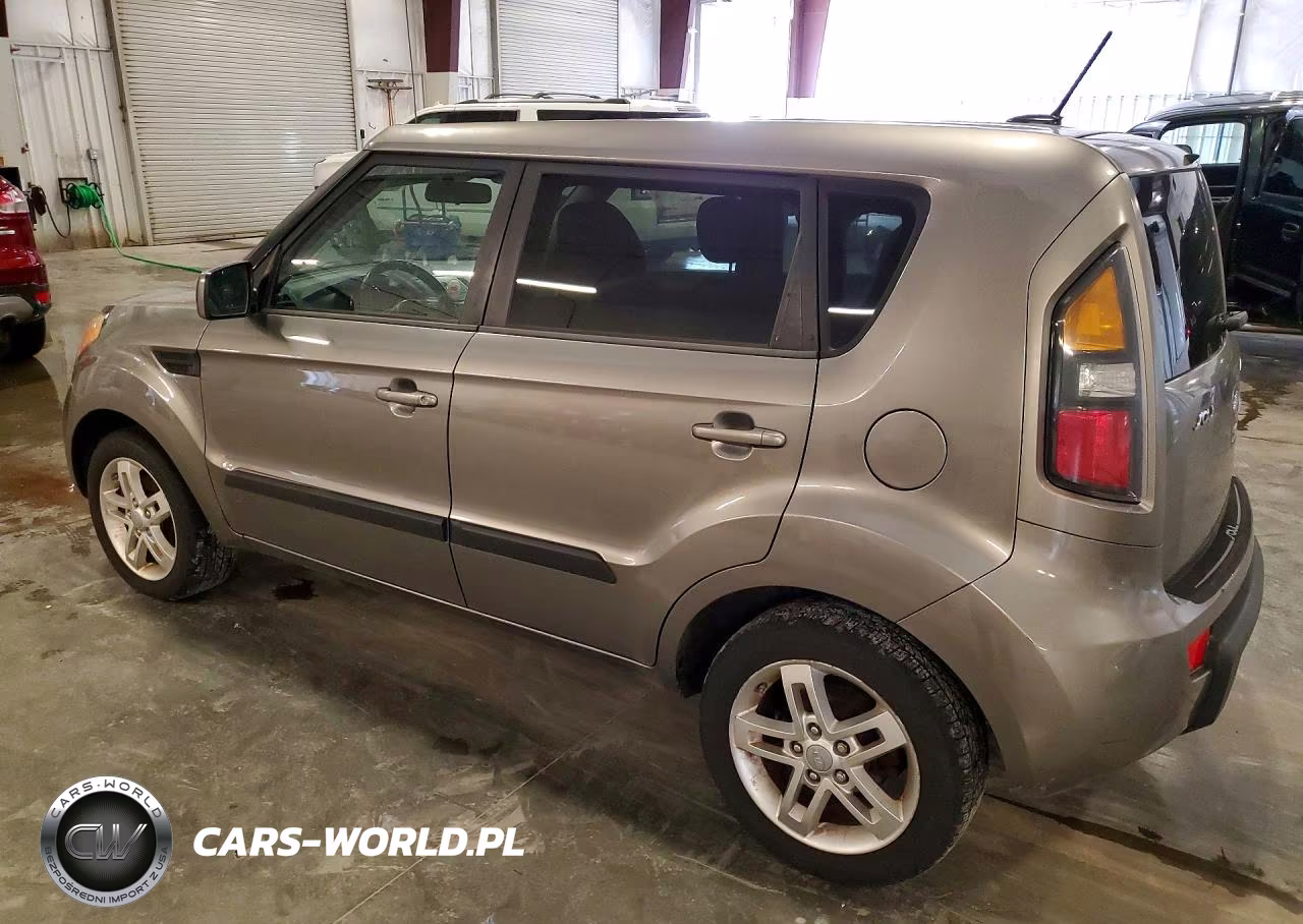 2011 Kia Soul + VIN:KNDJT2A29B7331967 - 2