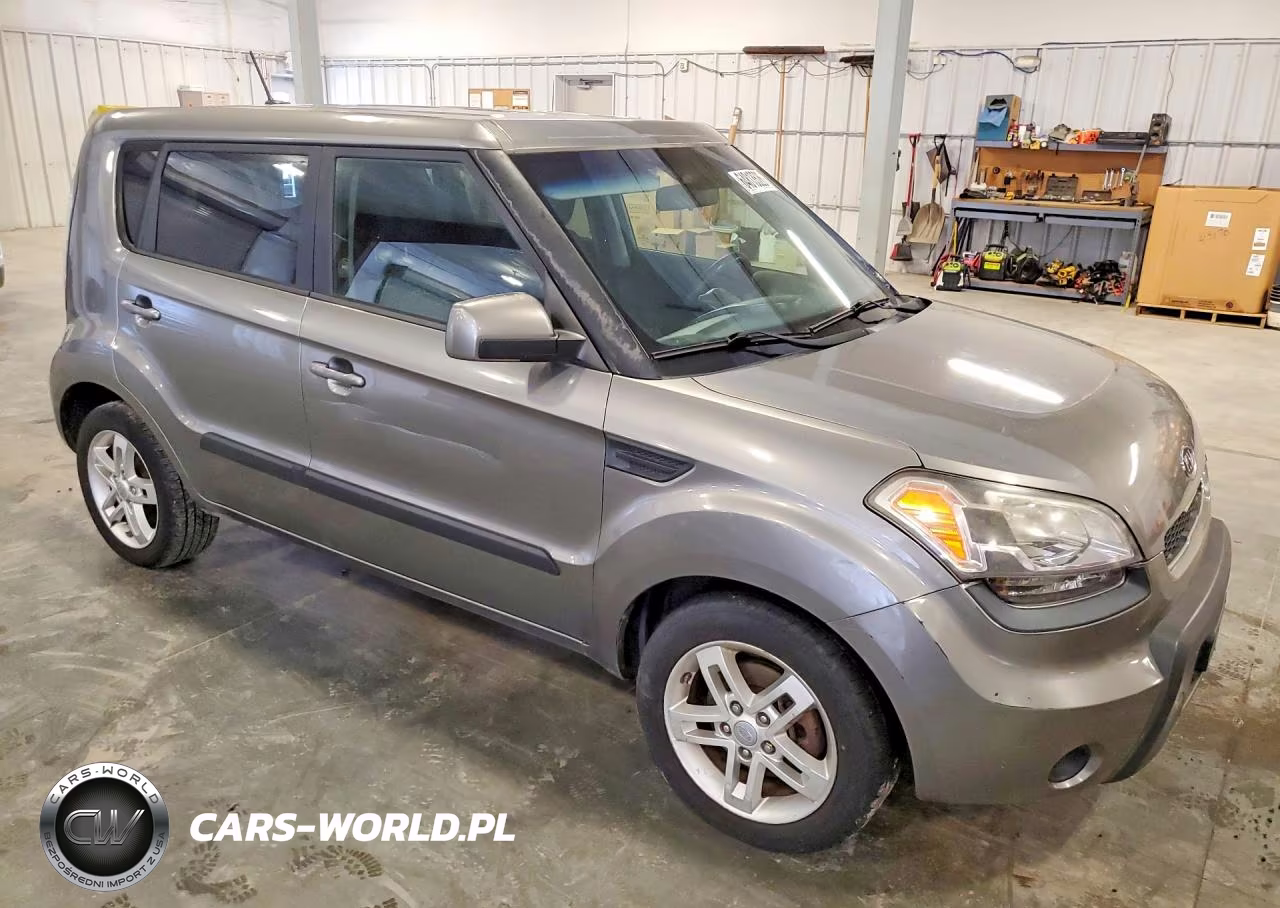 2011 Kia Soul + VIN:KNDJT2A29B7331967 - 4