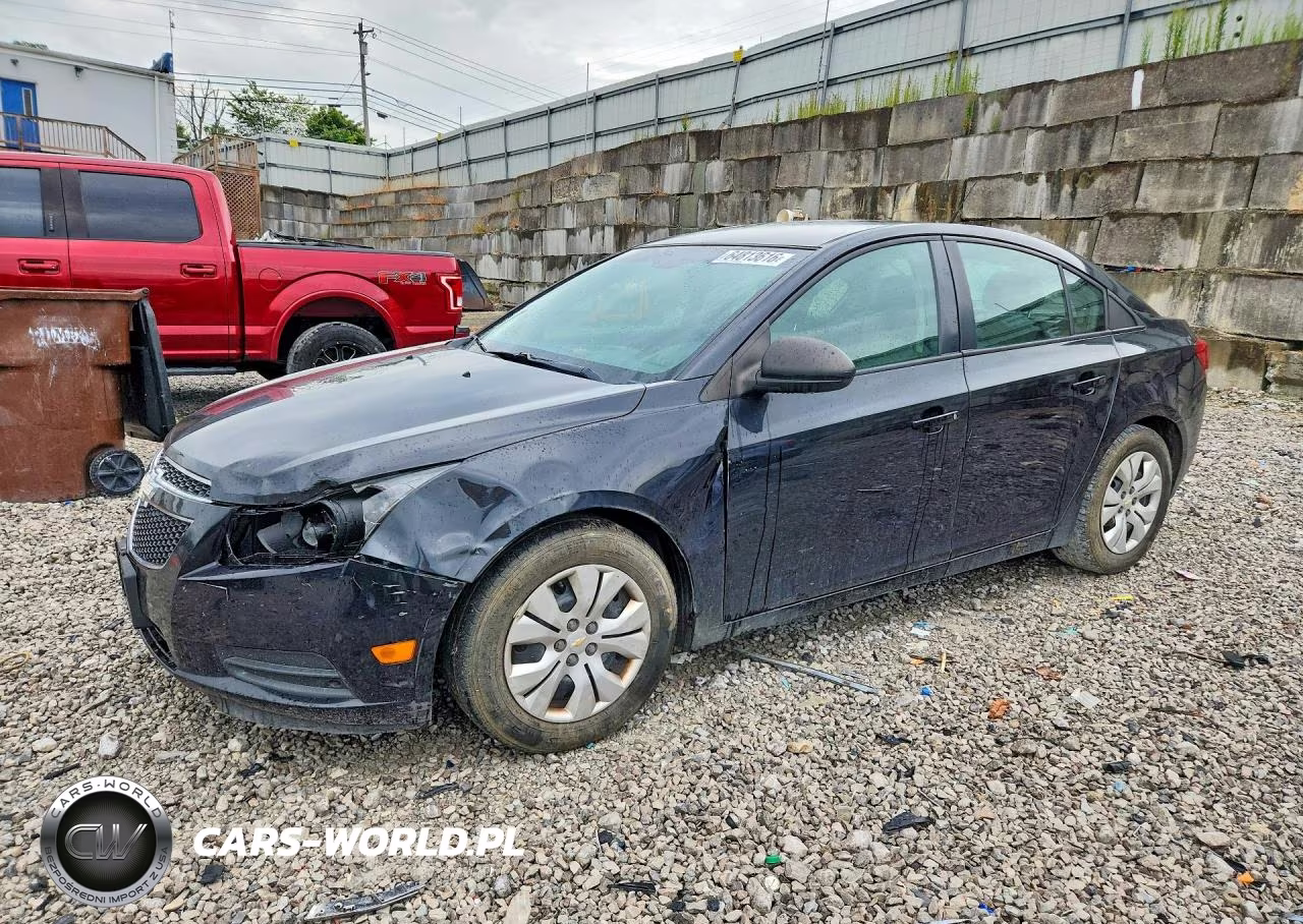 2014 Chevrolet Cruze Ls – zdjęcie 1 z 12