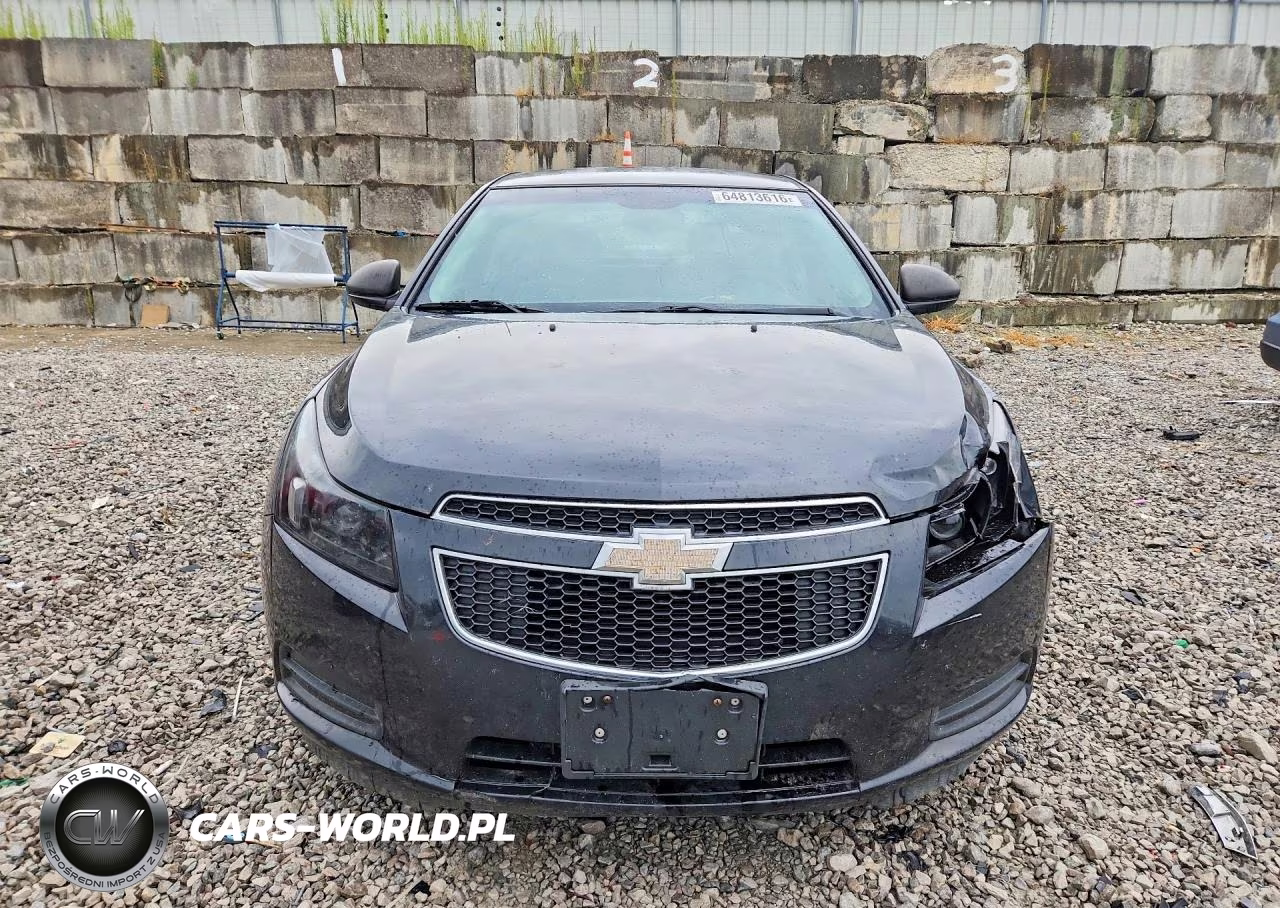2014 Chevrolet Cruze Ls VIN:1G1PA5SH0E7123011 - 5