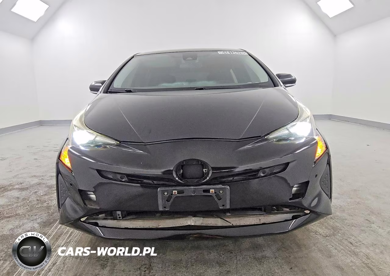 2018 Toyota Prius Two VIN:JTDKBRFU8J3583130 - 5