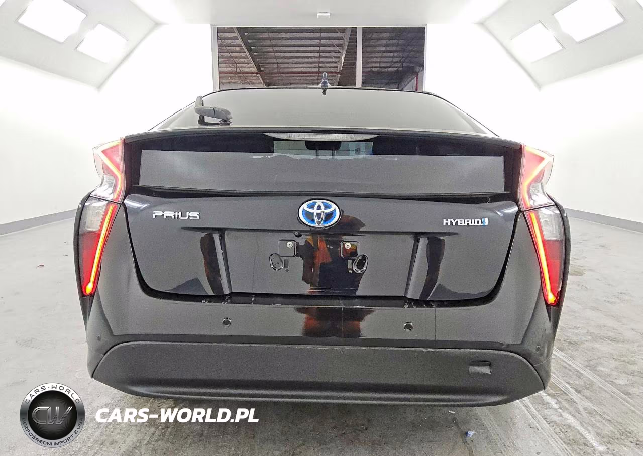 2018 Toyota Prius Two VIN:JTDKBRFU8J3583130 - 6