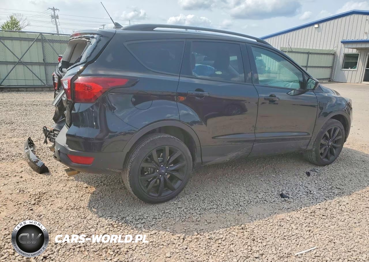2019 Ford Escape Se VIN:1FMCU9GD5KUB98354 - 3