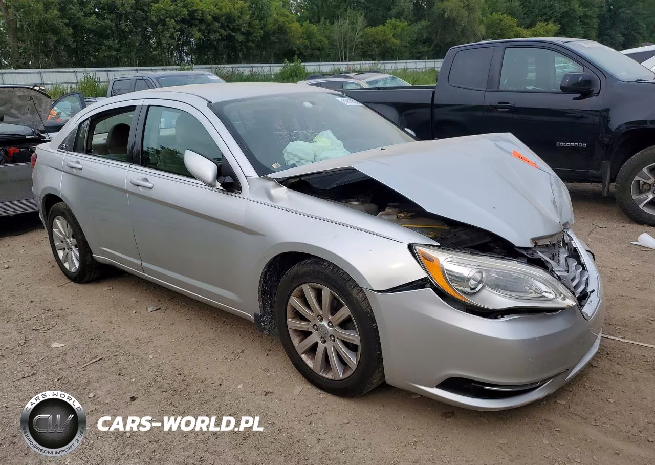 2012 Chrysler 200 Touring VIN:1C3CCBBB3CN152199 - 4