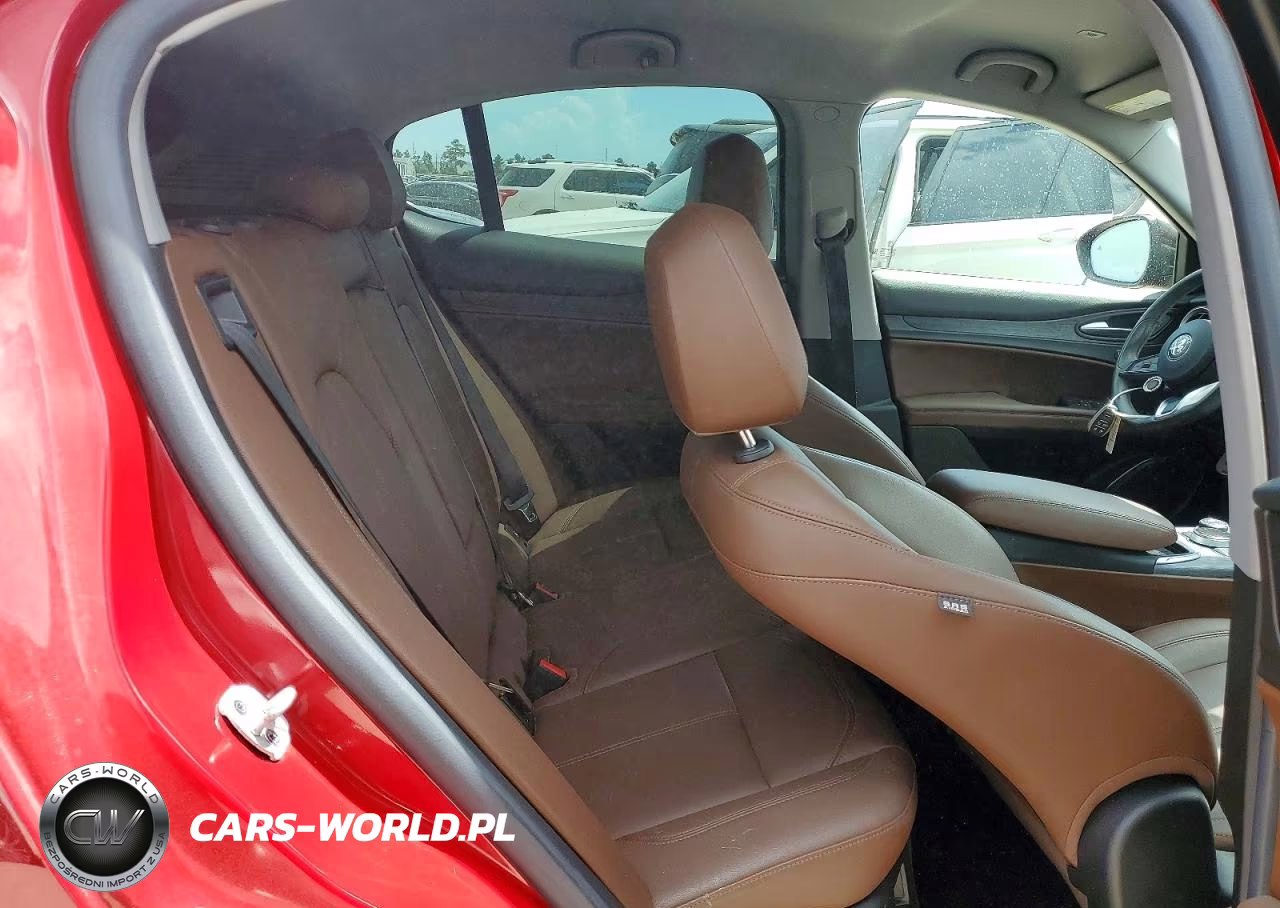 2020 Alfa Romeo Stelvio VIN:ZASPAJAN8L7C95007 - 11