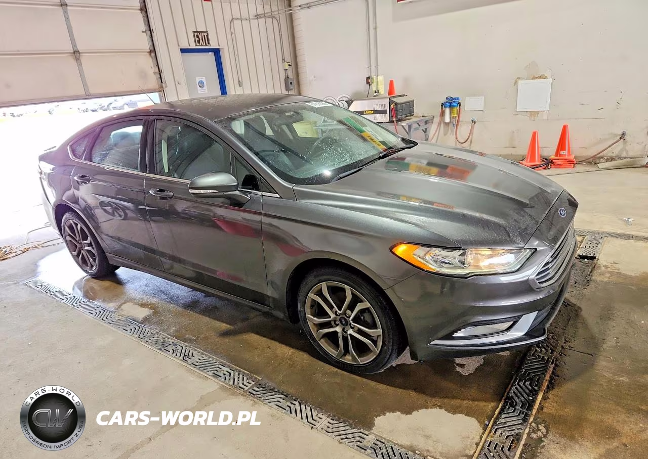 2017 Ford Fusion Se VIN:3FA6P0T90HR401324 - 4