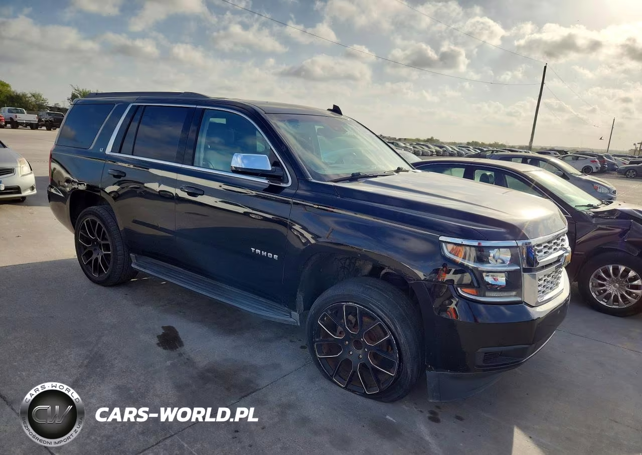 2017 Chevrolet Tahoe C1500 Lt VIN:1GNSCBKCXHR232753 - 4
