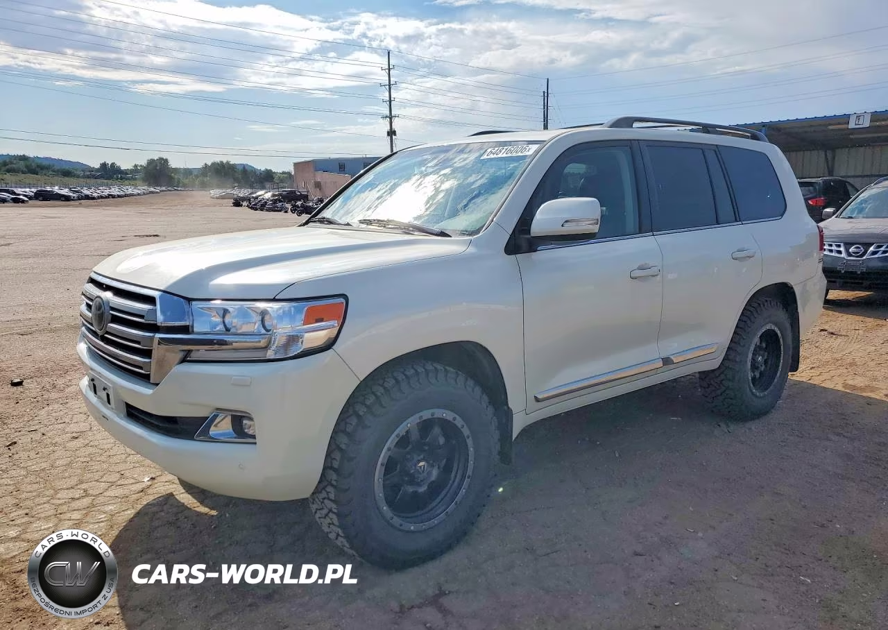 2018 Toyota Land Cruiser Base