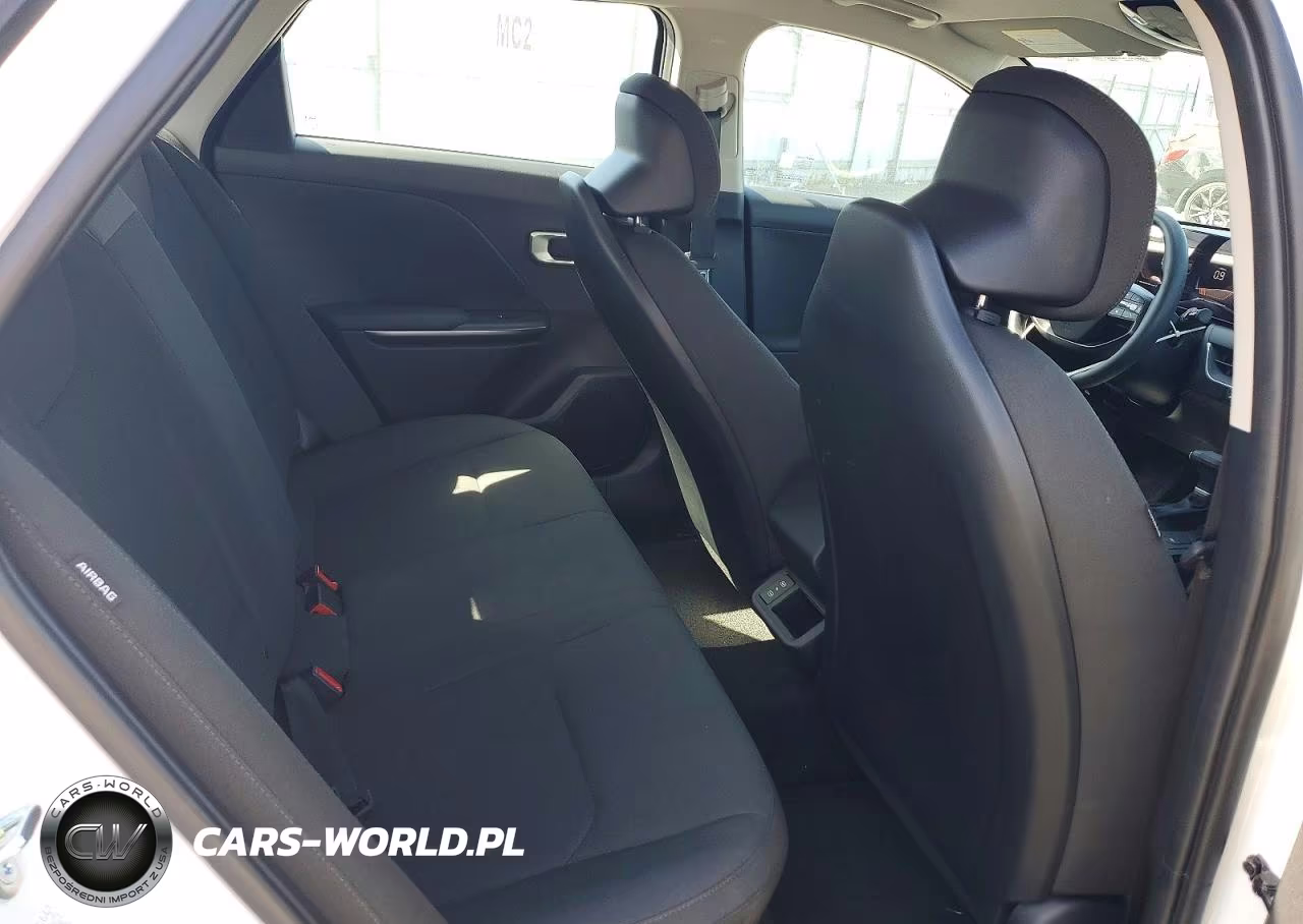 2026 Kia K4 Lxs VIN:3KPFT4DE0TE279220 - 10