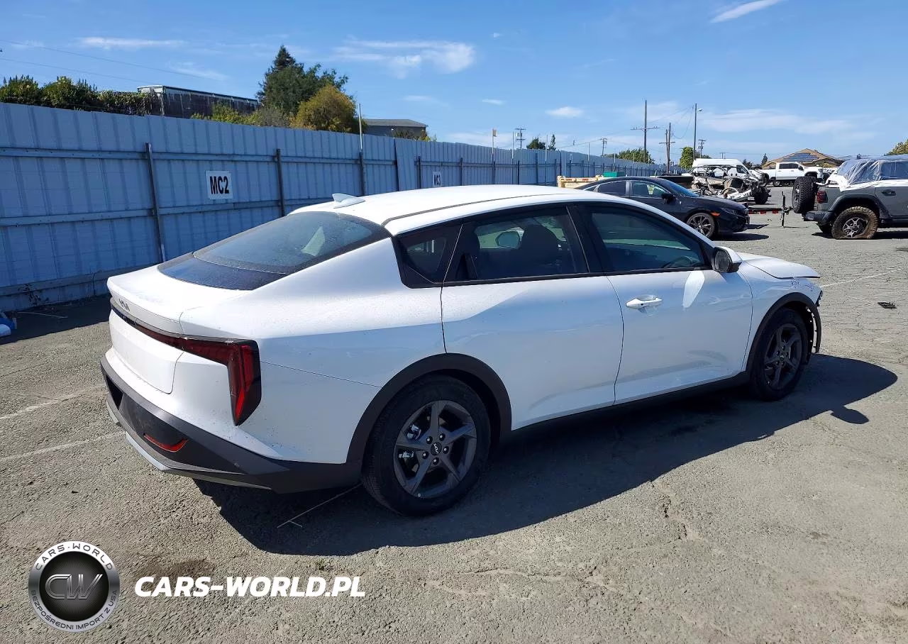 2026 Kia K4 Lxs VIN:3KPFT4DE0TE279220 - 3
