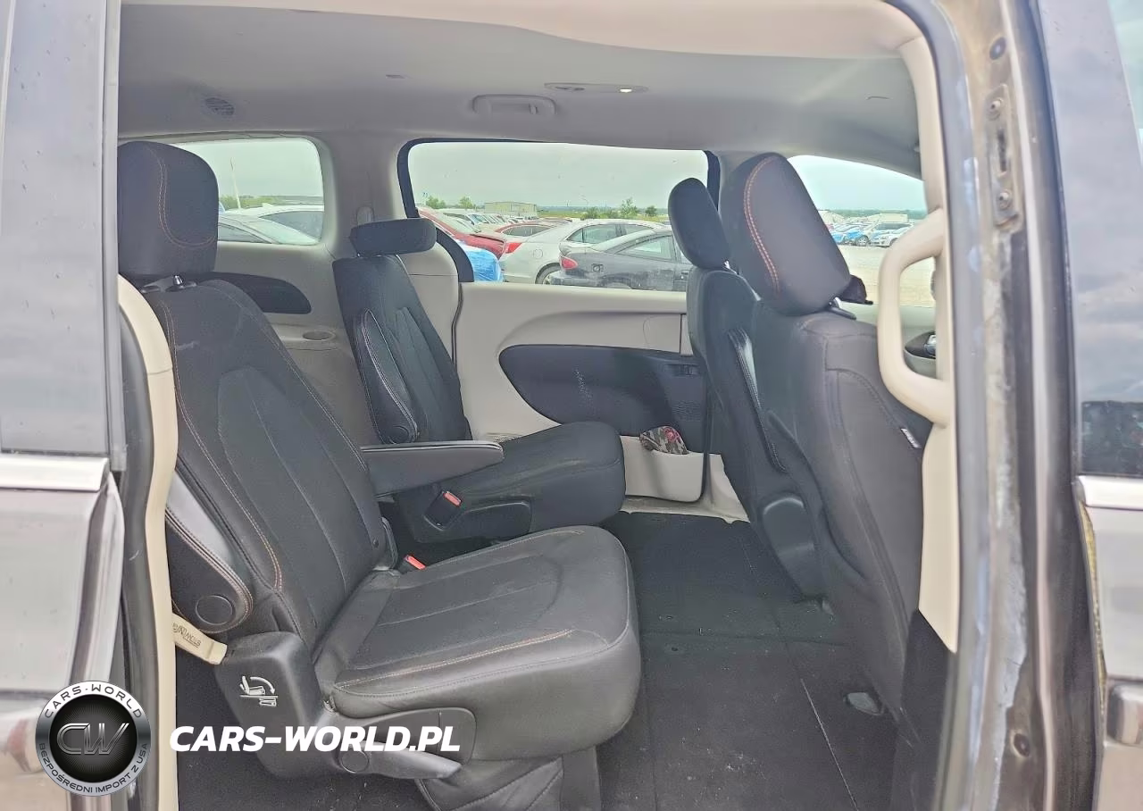 2017 Chrysler Pacifica Lx VIN:2C4RC1CGXHR598922 - 11