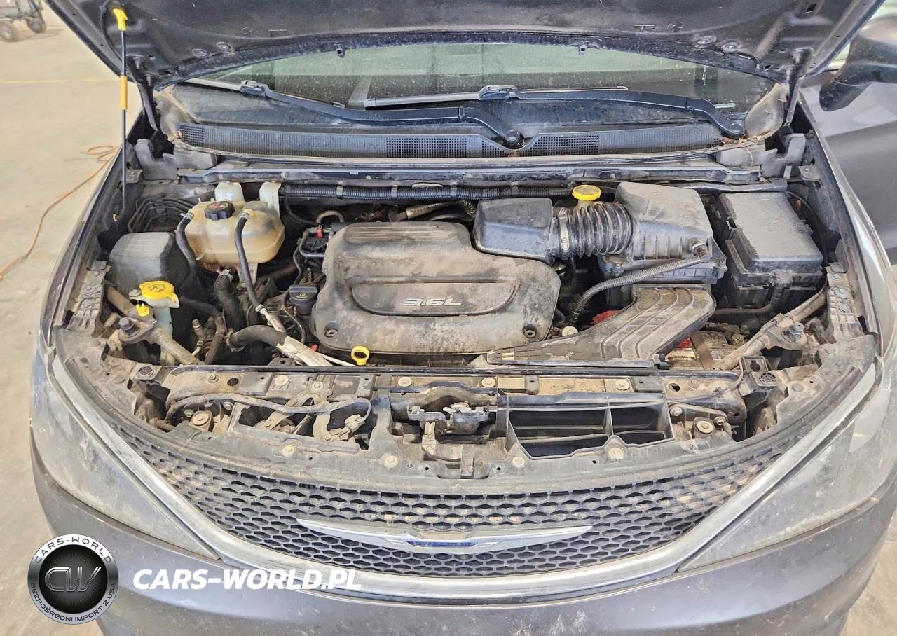 2017 Chrysler Pacifica Lx VIN:2C4RC1CGXHR598922 - 12