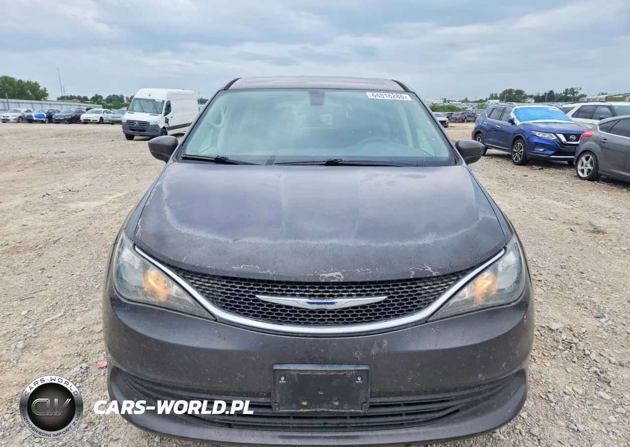 2017 Chrysler Pacifica Lx VIN:2C4RC1CGXHR598922 - 5