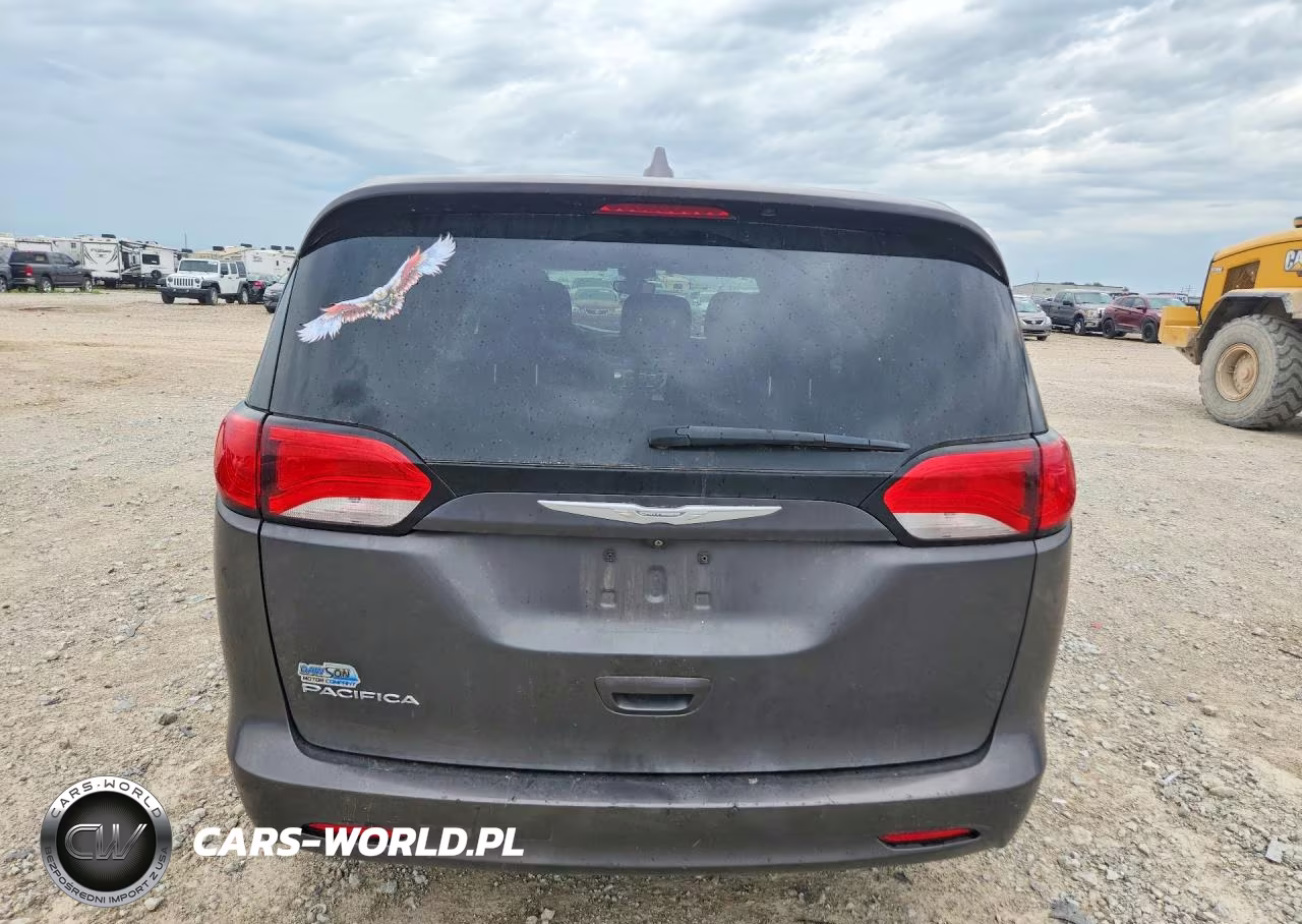 2017 Chrysler Pacifica Lx VIN:2C4RC1CGXHR598922 - 6