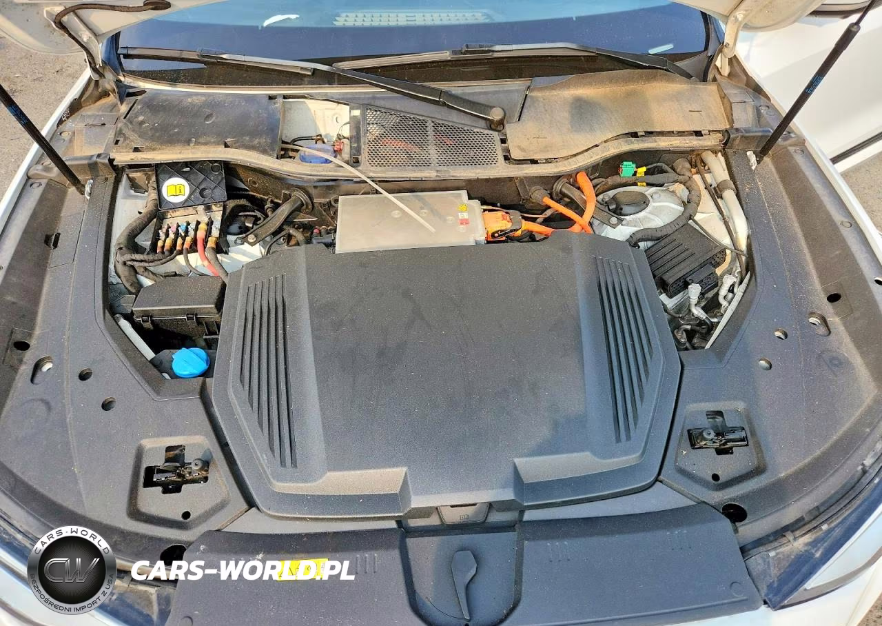 2019 Audi E-Tron Premium Plus VIN:WA1LAAGE3KB022609 - 11