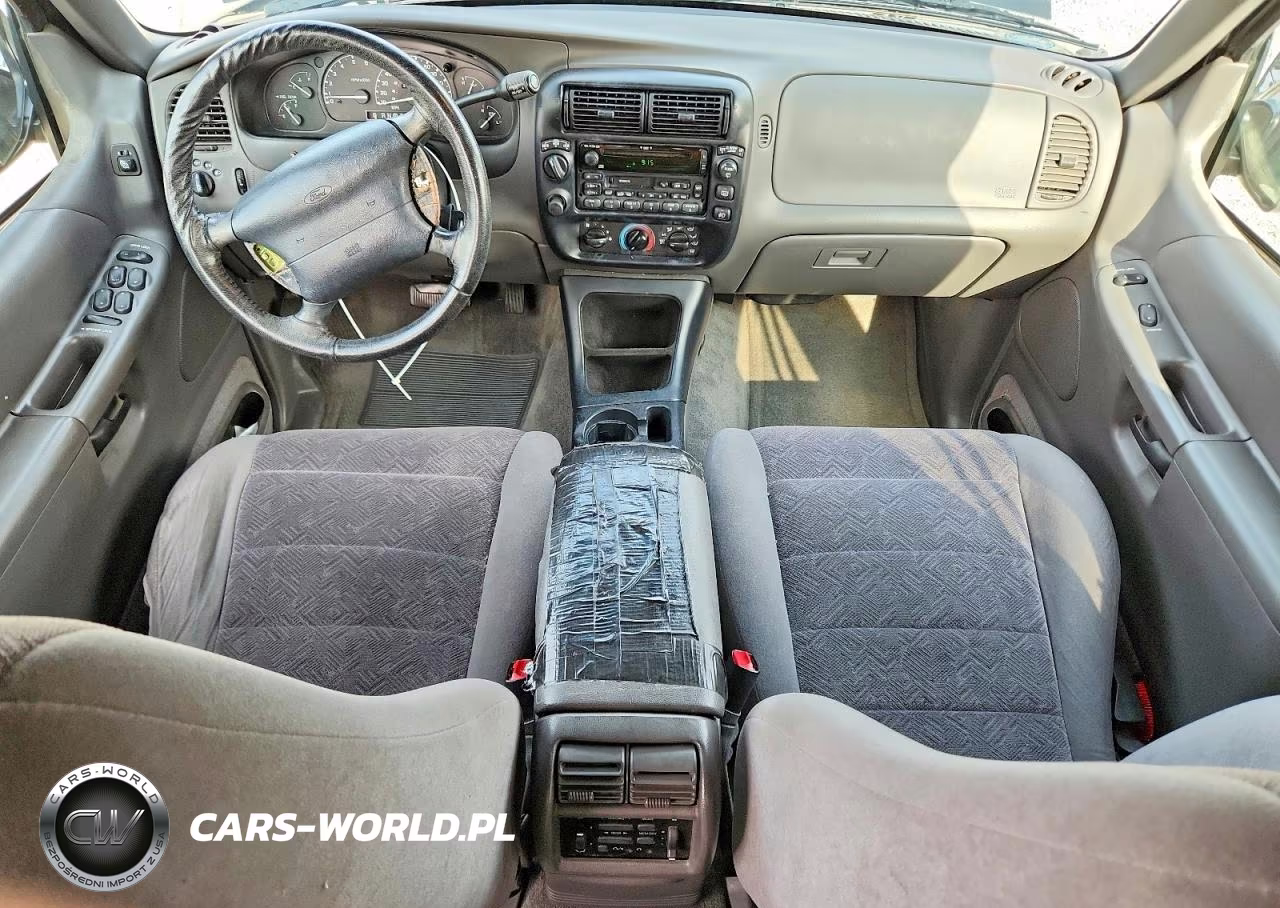 2000 Ford Explorer Xlt VIN:1FMZU73E2YZA15906 - 8