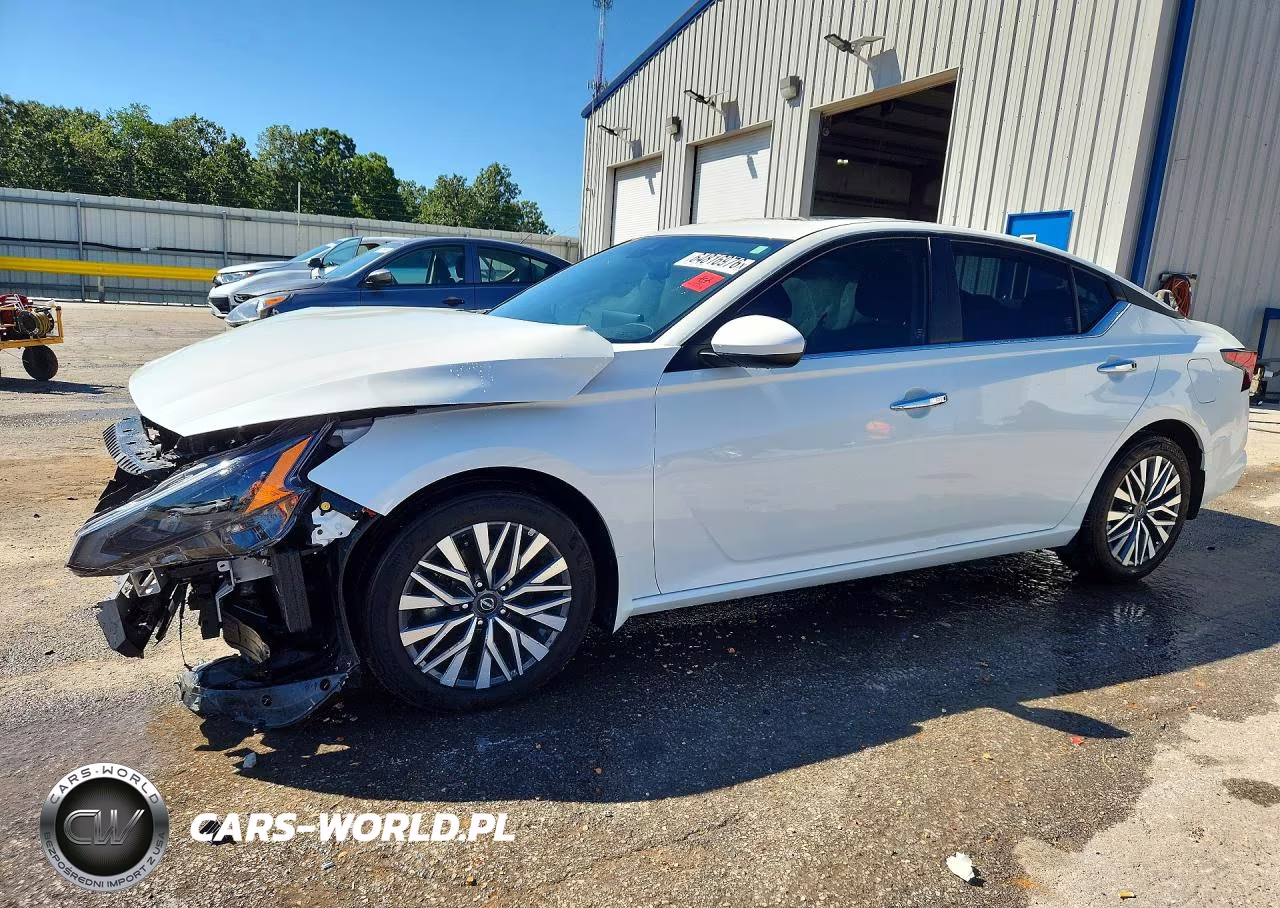 2024 Nissan Altima Sv