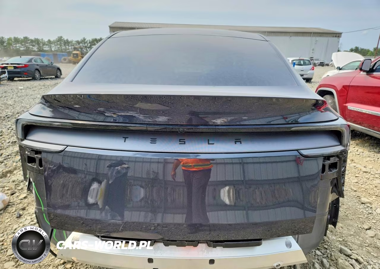 2026 Tesla Model Y VIN:7SAYGDED7TF434040 - 6