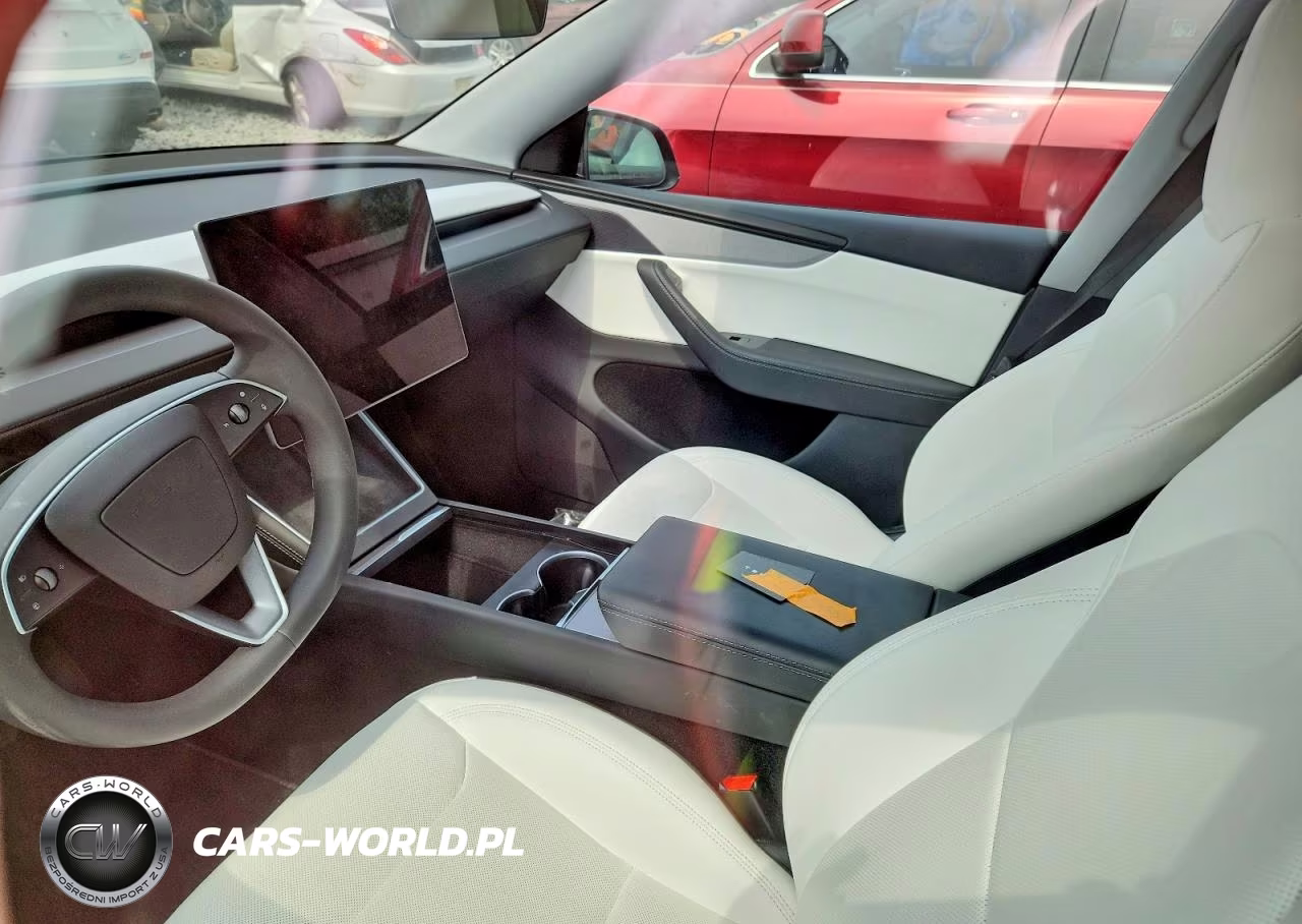 2026 Tesla Model Y VIN:7SAYGDED7TF434040 - 8