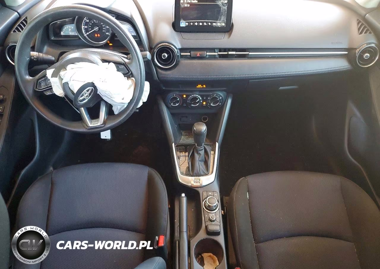 2019 Toyota Yaris Le VIN:3MYDLBYV5KY514862 - 8