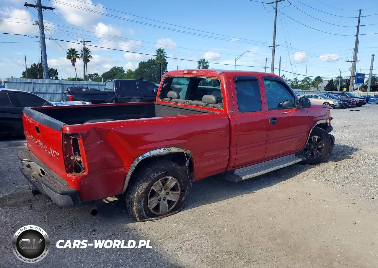 2003 Chevrolet Silverado C1500 VIN:2GCEC19X531254766 - 3