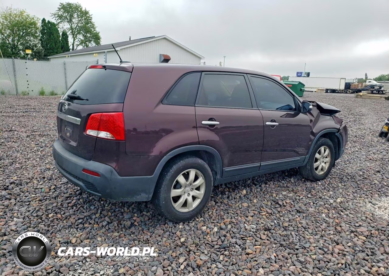 2011 Kia Sorento Lx VIN:5XYKT3A18BG006974 - 3