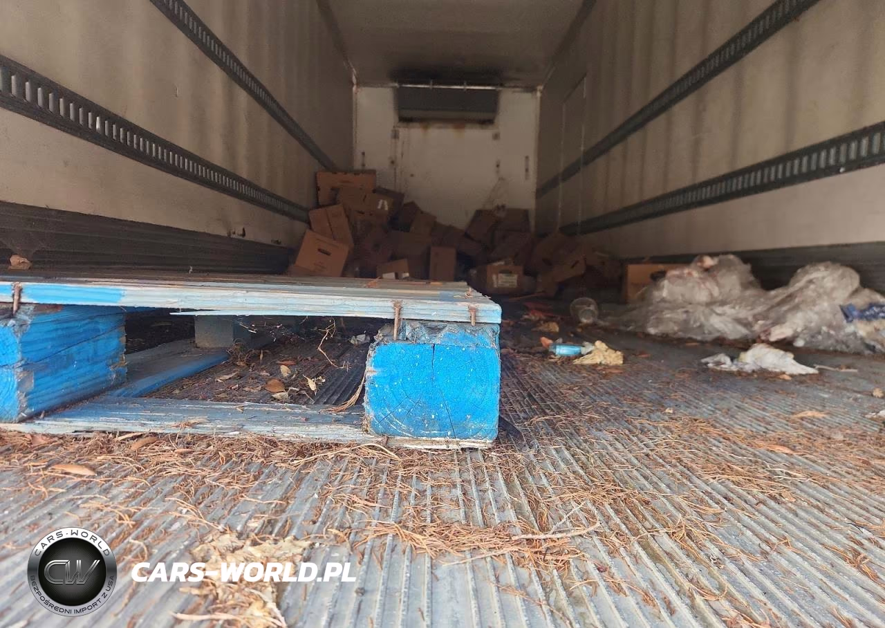 2019 International 4300 Refrigerated Box Truck VIN:3HAMMMMN3KL589596 - 10