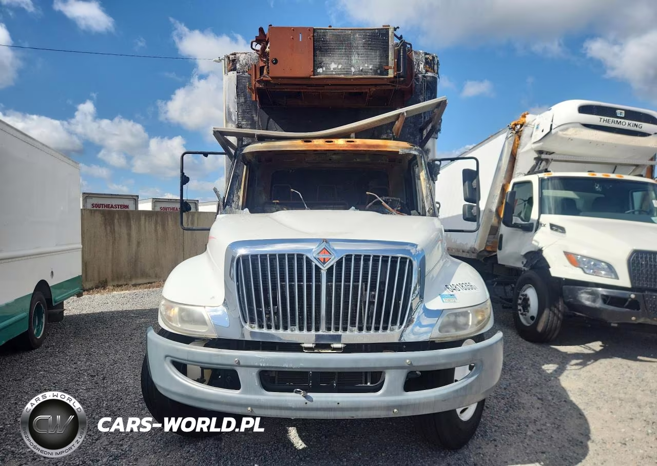 2019 International 4300 Refrigerated Box Truck VIN:3HAMMMMN3KL589596 - 5