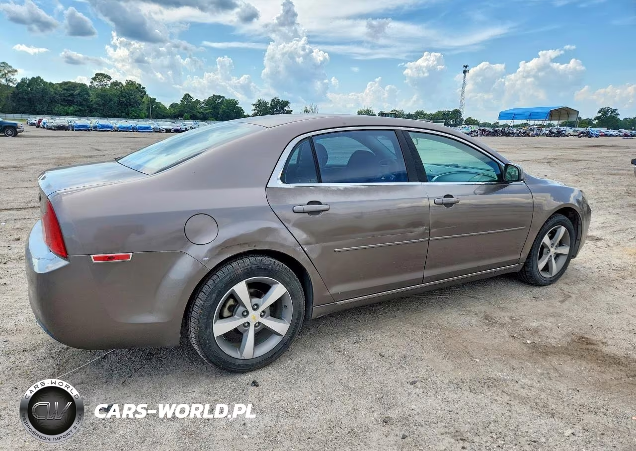 2011 Chevrolet Malibu 1Lt VIN:1G1ZC5E1XBF368479 - 3