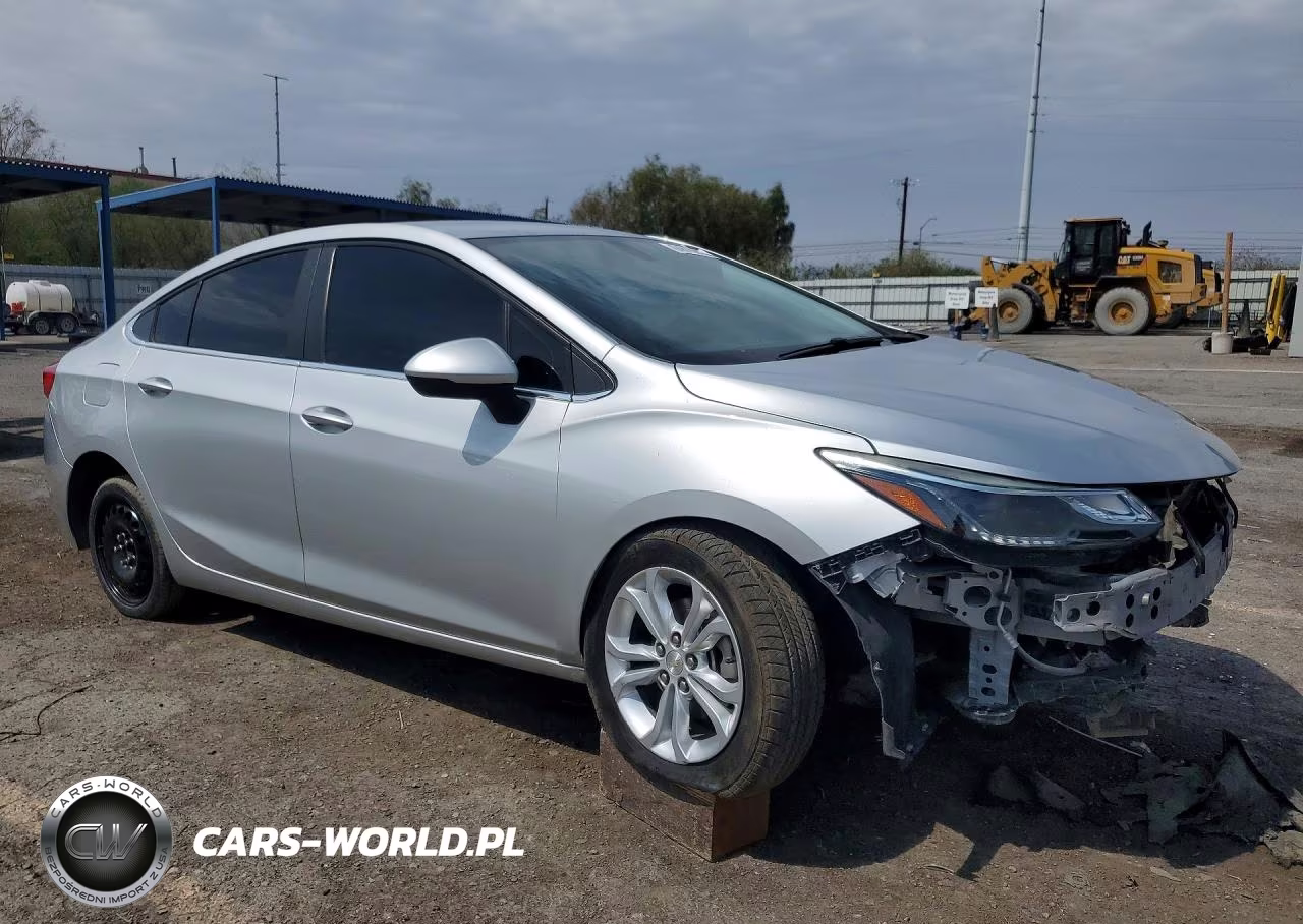 2019 Chevrolet Cruze Lt VIN:1G1BE5SM2K7145521 - 4