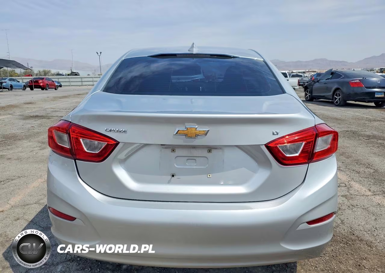 2019 Chevrolet Cruze Lt VIN:1G1BE5SM2K7145521 - 6