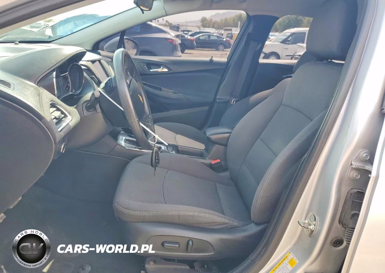 2019 Chevrolet Cruze Lt VIN:1G1BE5SM2K7145521 - 7