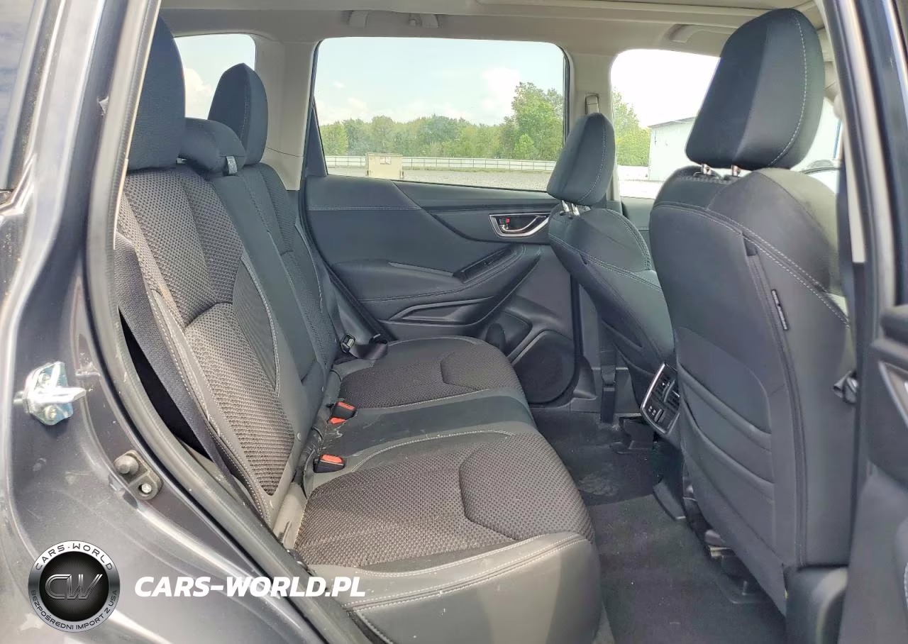 2024 Subaru Forester VIN:JF2SKADCXRH516797 - 11