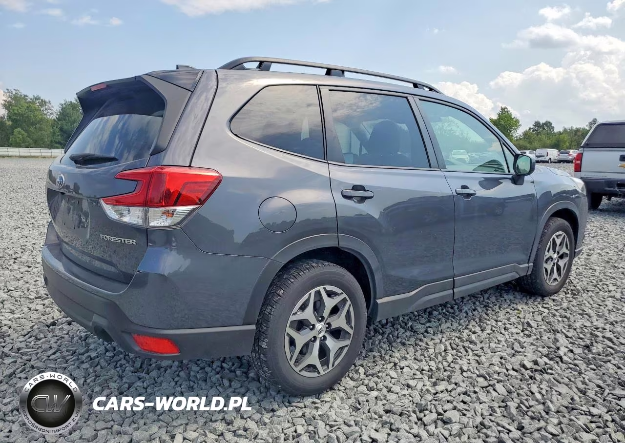 2024 Subaru Forester VIN:JF2SKADCXRH516797 - 3