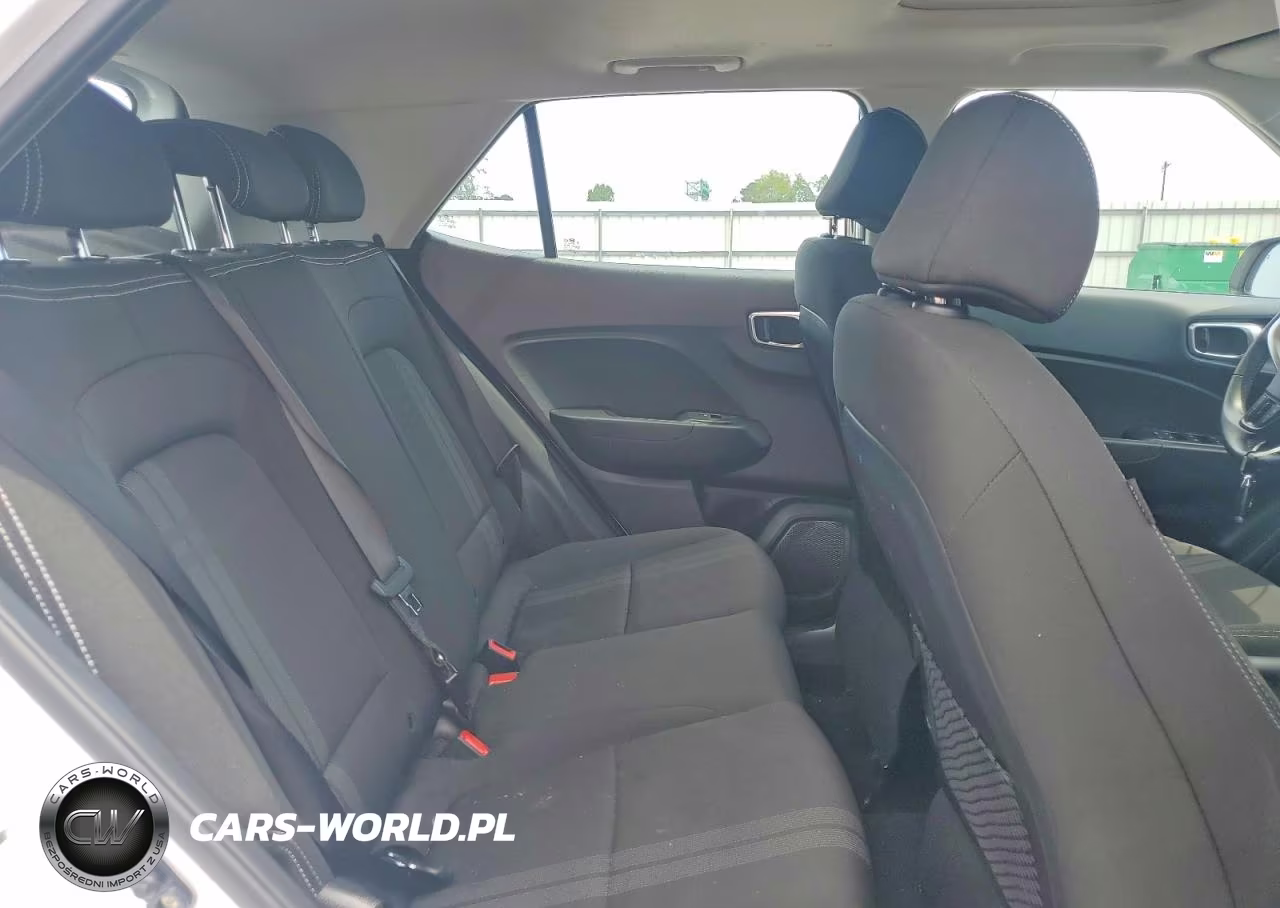 2024 Hyundai Venue Sel VIN:KMHRC8A31RU302341 - 11