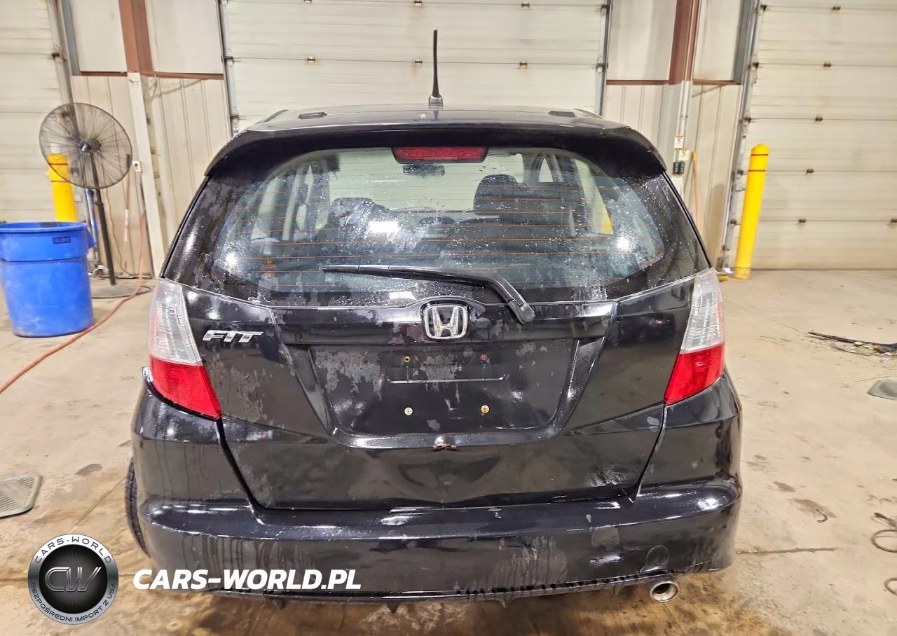 2013 Honda Fit Sport VIN:JHMGE8H52DC072819 - 6
