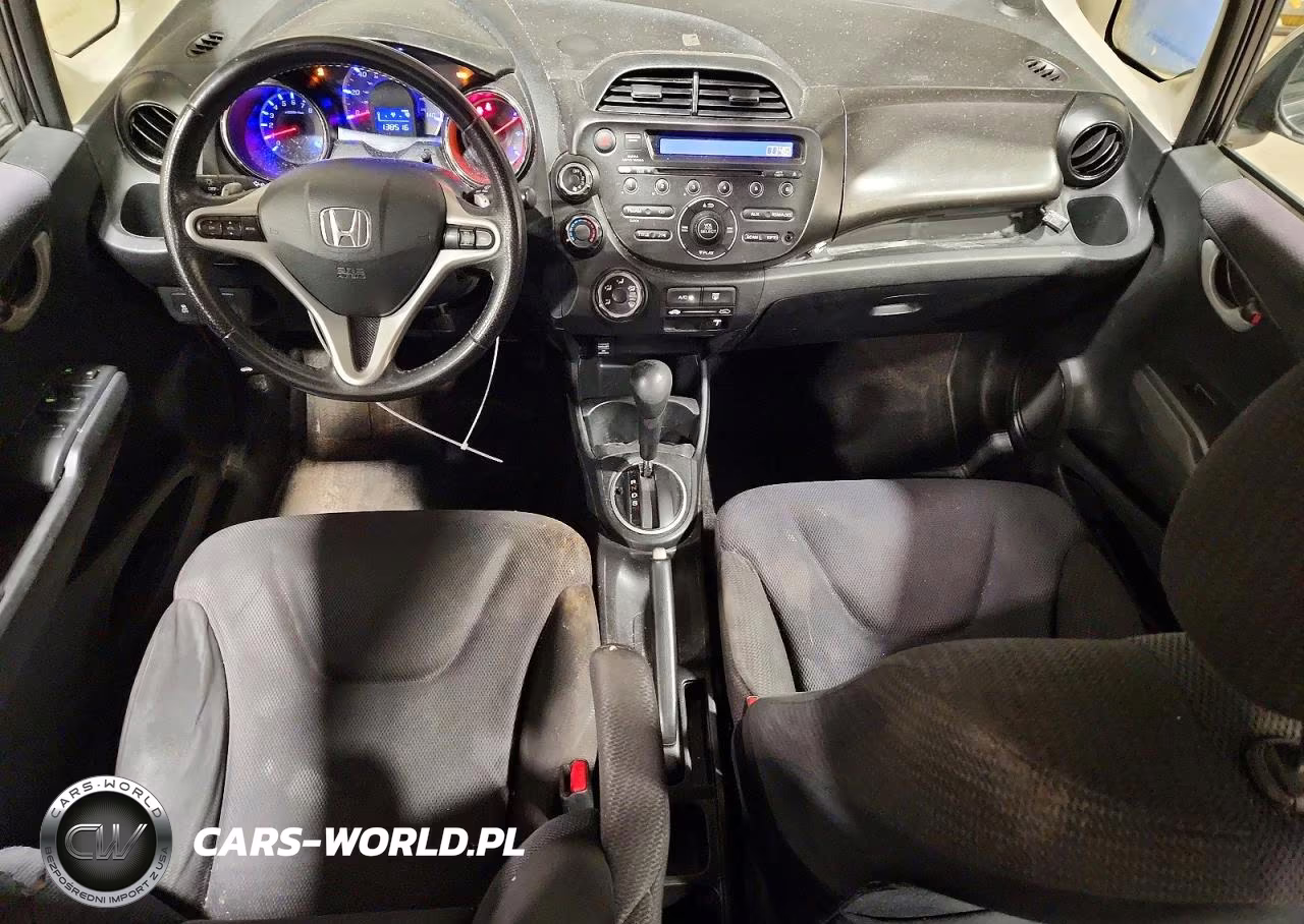 2013 Honda Fit Sport VIN:JHMGE8H52DC072819 - 8