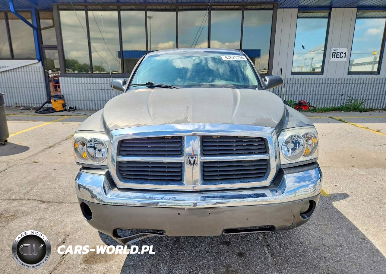 2005 Dodge Dakota Quad Laramie VIN:1D7HW58N85S204660 - 5