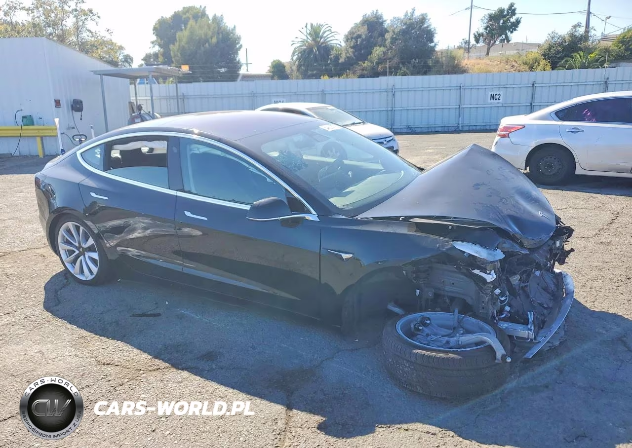 2018 Tesla Model 3 VIN:5YJ3E1EA2JF075856 - 4