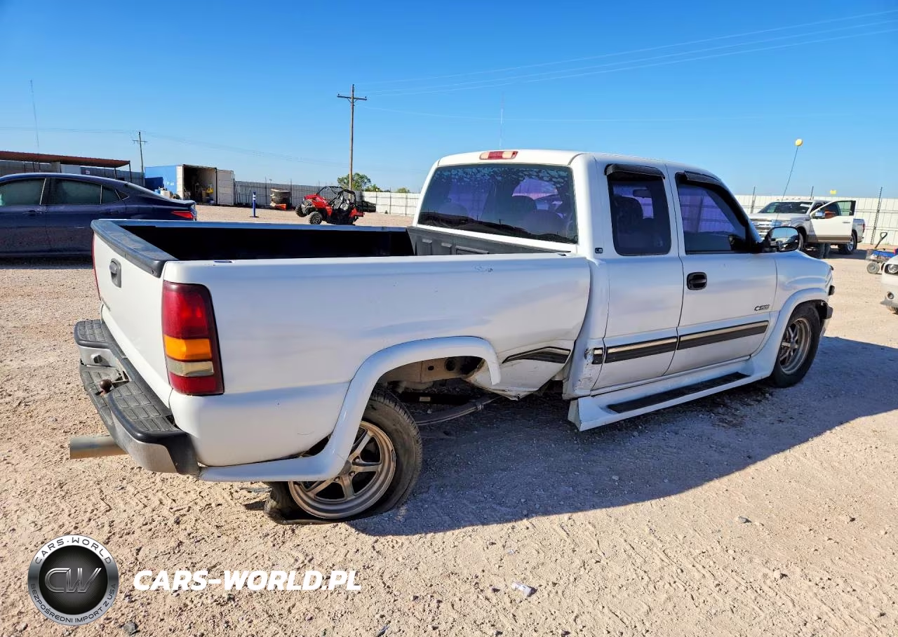2001 Chevrolet Silverado C1500 VIN:2GCEC19V811114464 - 3