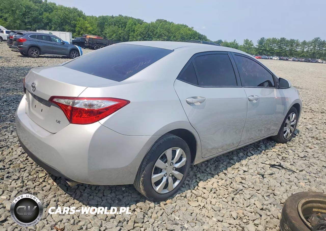 2015 Toyota Corolla Le VIN:2T1BURHE9FC377555 - 3